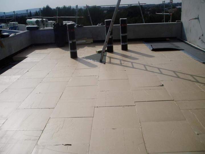 Isolation de toiture par l'extérieur Sauvian